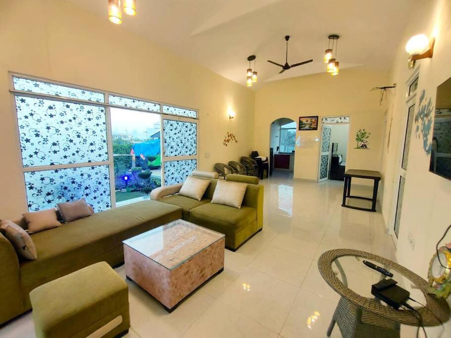 Shaw Estate-Farm House For A Small Parties-Jp Farm เกรทเตอร์นอยดา ภายนอก รูปภาพ