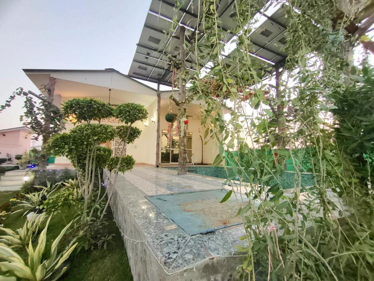 Shaw Estate-Farm House For A Small Parties-Jp Farm เกรทเตอร์นอยดา ภายนอก รูปภาพ