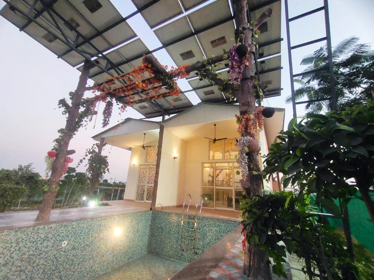 Shaw Estate-Farm House For A Small Parties-Jp Farm เกรทเตอร์นอยดา ภายนอก รูปภาพ