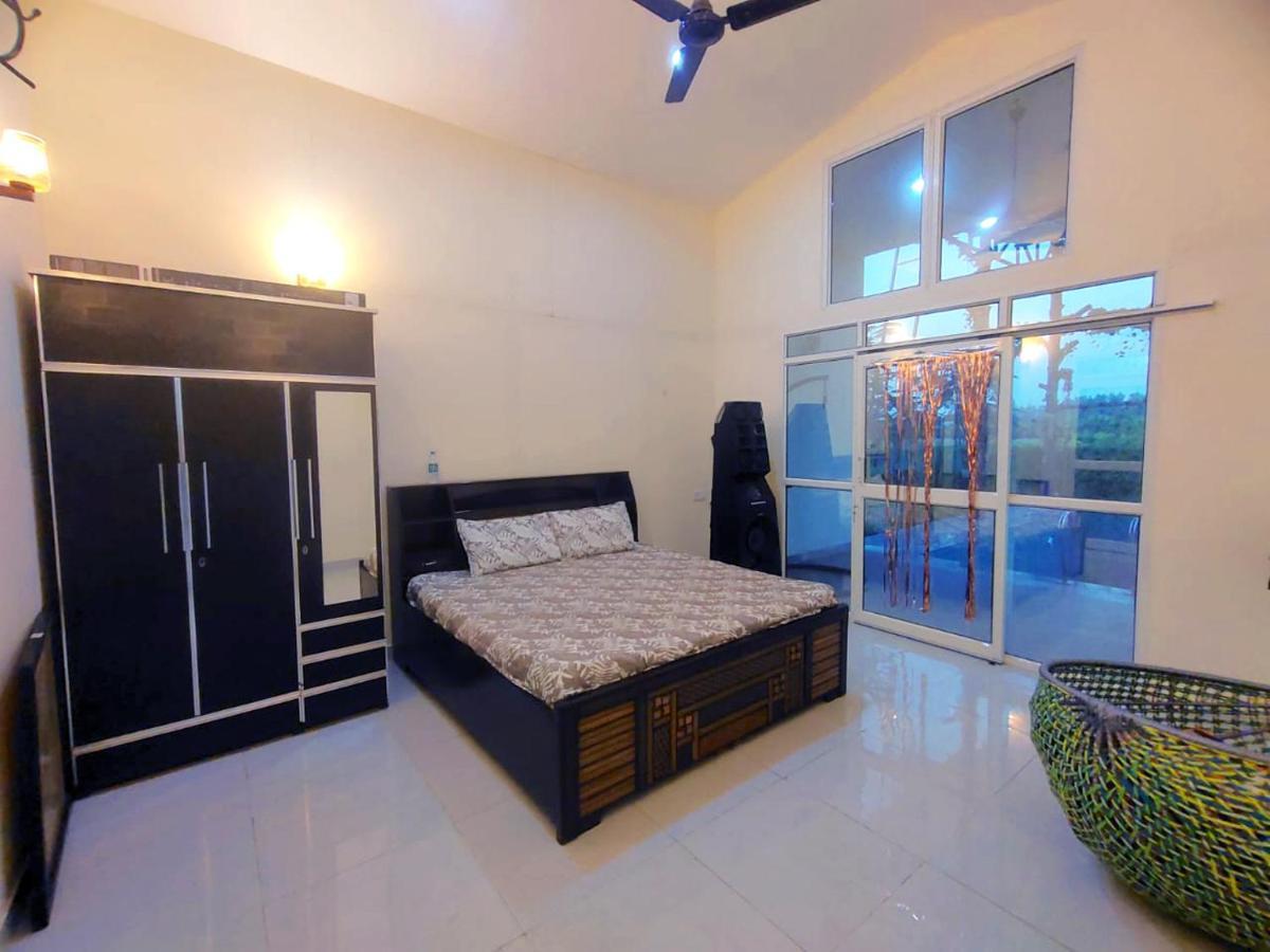 Shaw Estate-Farm House For A Small Parties-Jp Farm เกรทเตอร์นอยดา ภายนอก รูปภาพ