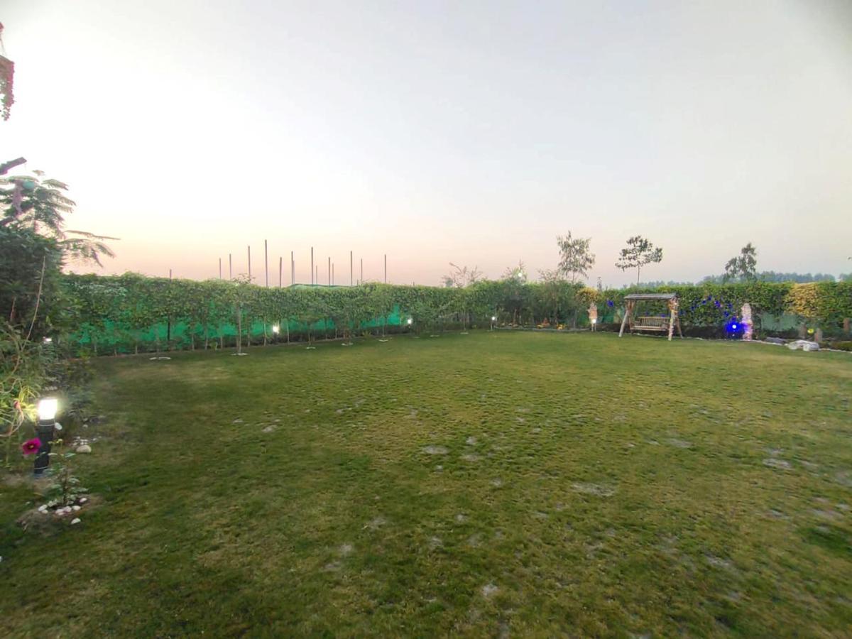 Shaw Estate-Farm House For A Small Parties-Jp Farm เกรทเตอร์นอยดา ภายนอก รูปภาพ